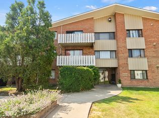 4000 Bayside Dr UNIT 206, Palatine, IL 60074