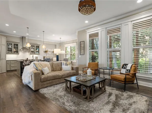 10608 W 132nd Pl, Overland Park, KS 66213