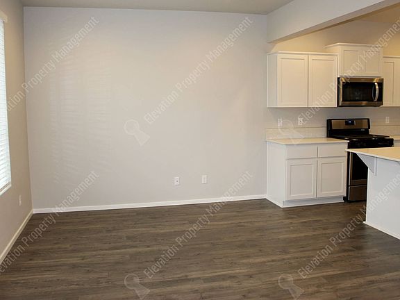4th image of 20577 SE Evian Ave