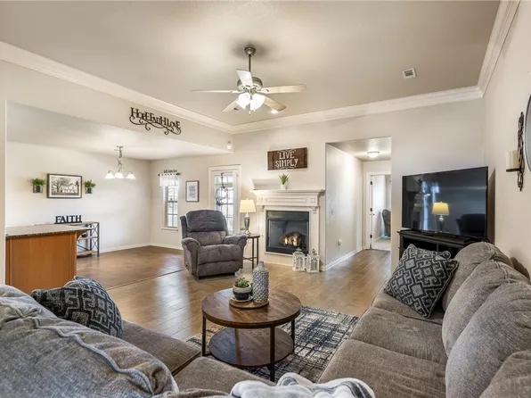 1360 Shook Dr, Cave Springs, AR 72718