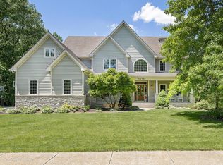 3S760 Burk Ave, Warrenville, IL 60555