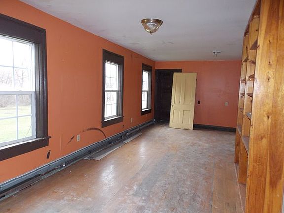 Additional Living Room