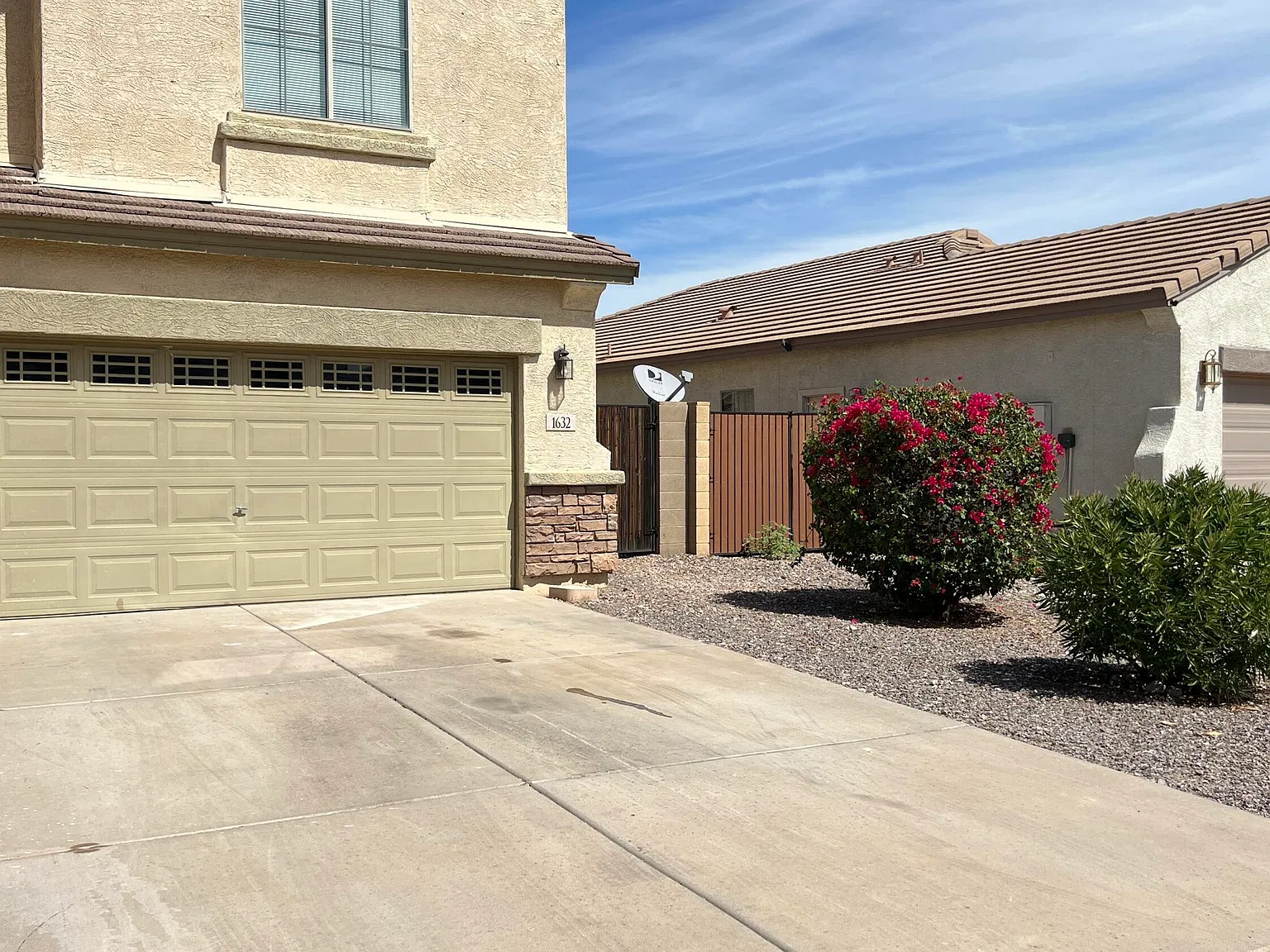 4 bed, 3.5 bath, 2883 sqft, $2,350 — Photo 3