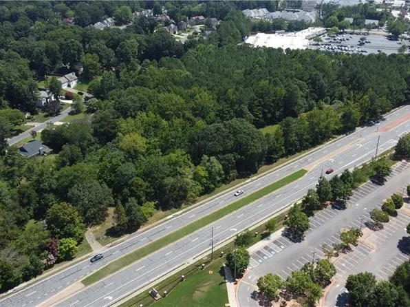 4556 Wade Green Rd NW, Acworth, GA 30102