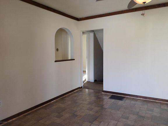 1448 Indiana Ave Pictures 007.JPG