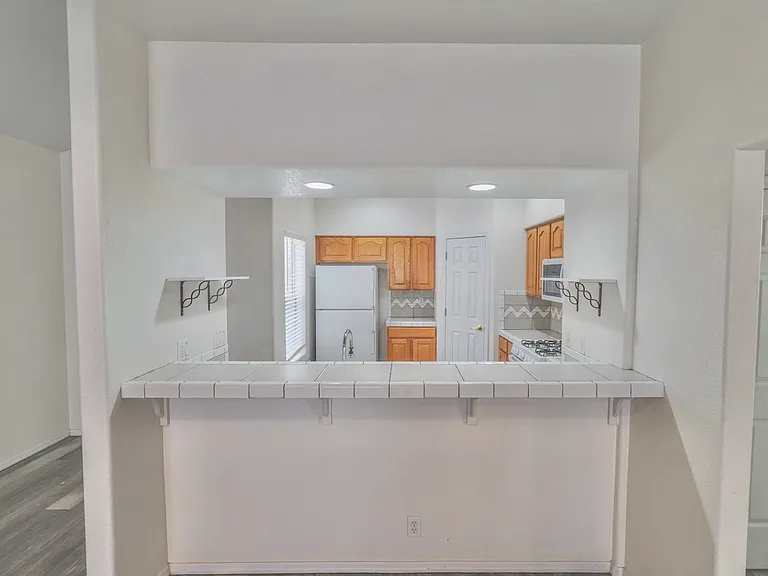 1825 E Shore Villas Dr #DRIVE44 — Photo 4