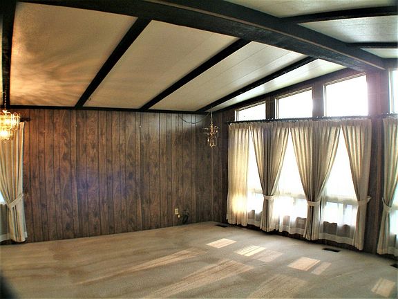 4th image of 489 Mill Pond Dr #489