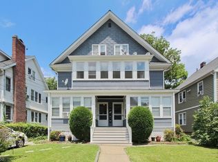 19-21 Walnut Pl, Summit, NJ 07901