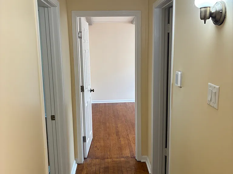 110 S Cass Ave #2-R — Photo 23
