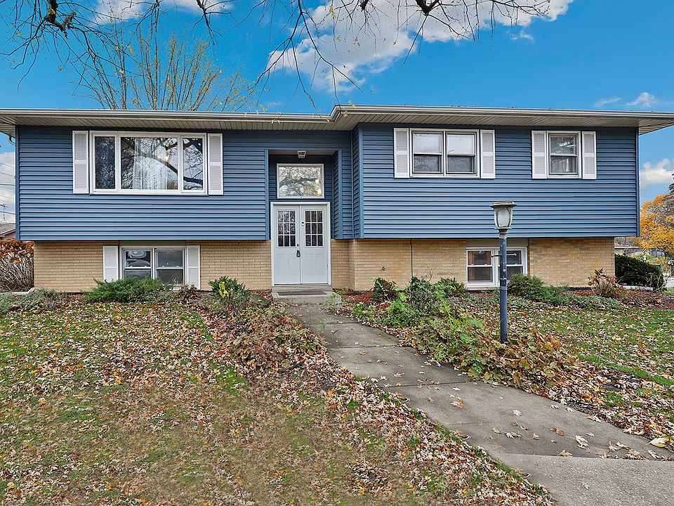 1st image of 412 E 78th Pl