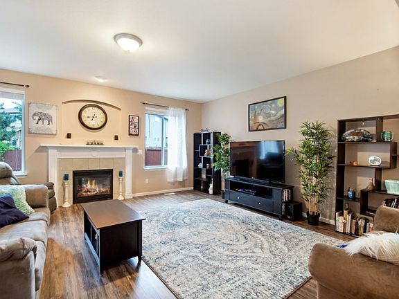 4th image of 15922 67th Avenue Ct E