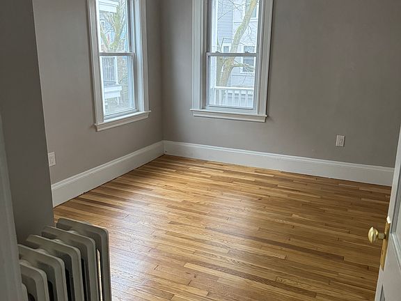 3rd image of 97 Williams St APT 2
