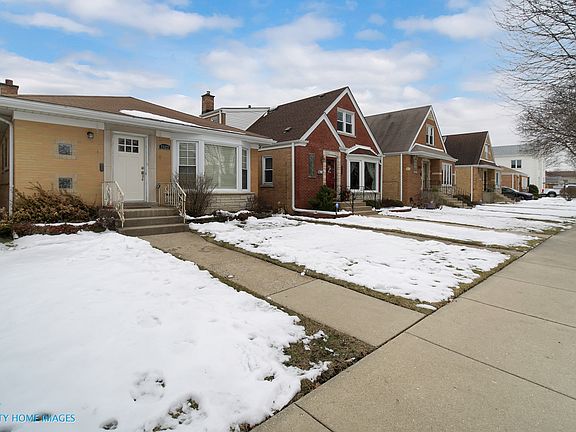 2nd image of 7523 N Oketo Ave