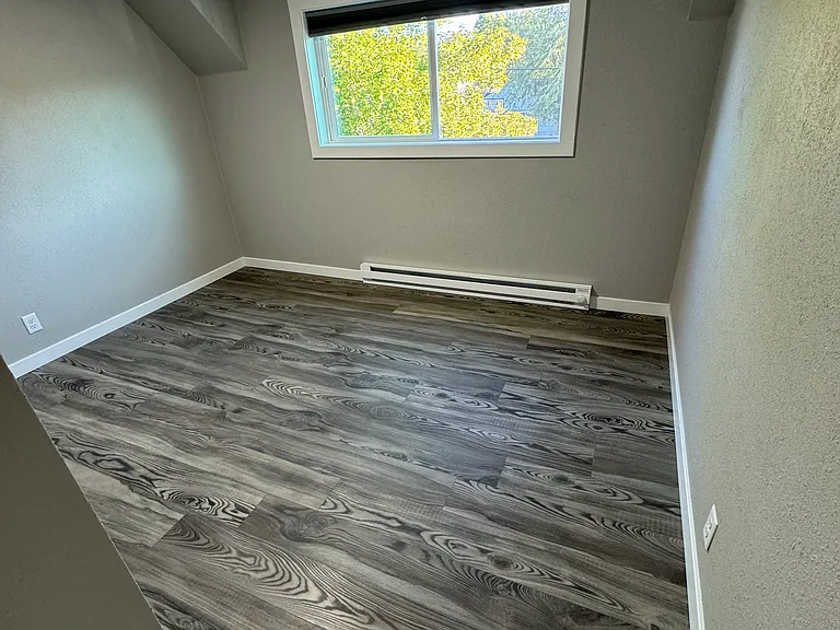 1730 Broadway St — Photo 12