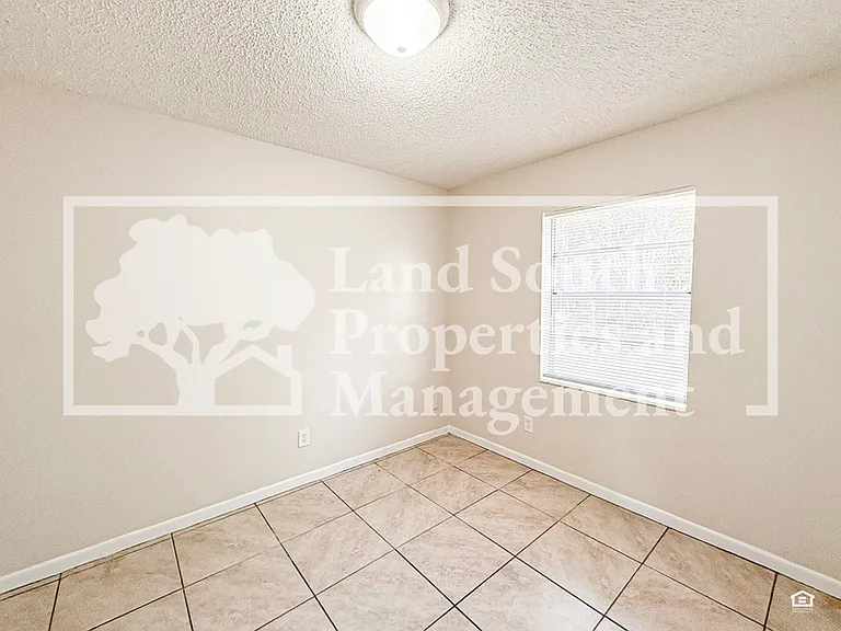 5866 Charlton Dr #5864 — Photo 8