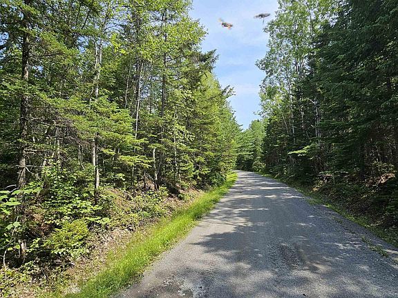 4th image of Siding Rd