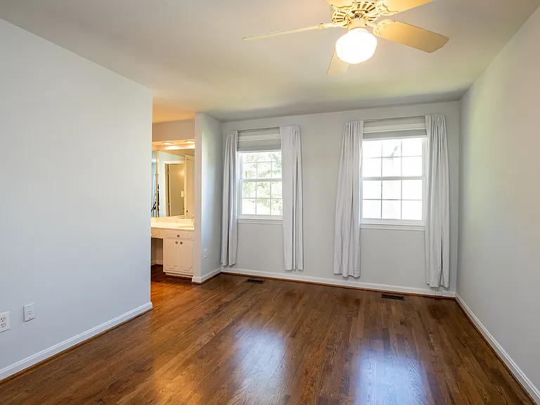 3202 Adams Ct — Photo 15