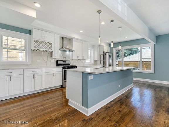 4th image of 5639 W Sunnyside Ave