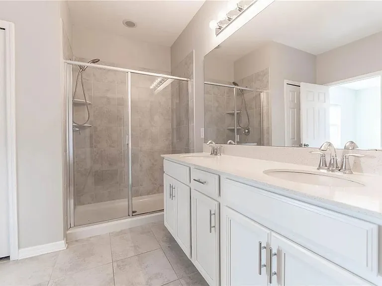 1659 Chatsworth Cir — Photo 14
