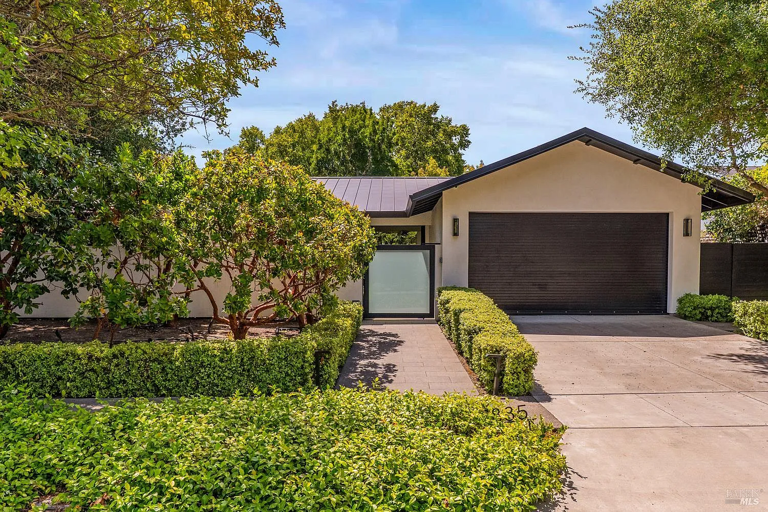 1885 Larkspur Street - Photo 1