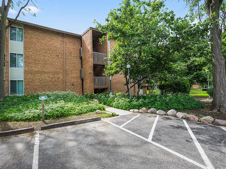 6018 E Lake Dr #1C — Photo 1