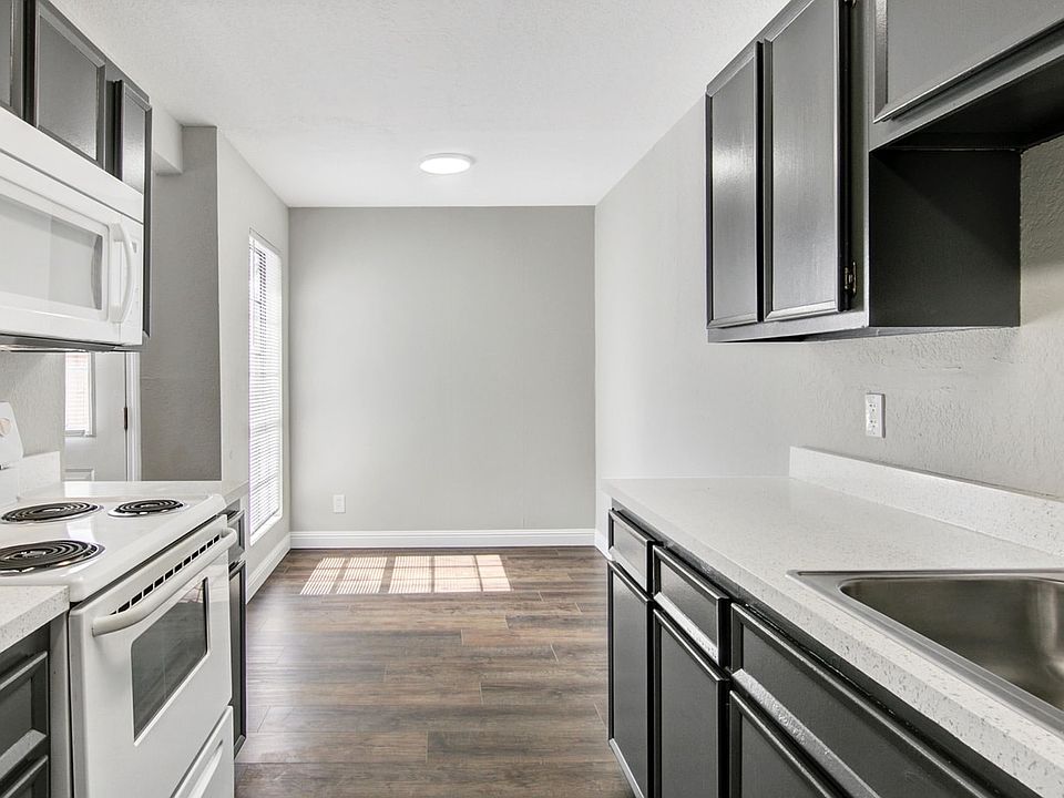 1st image of 4335 Crow Rd #5C