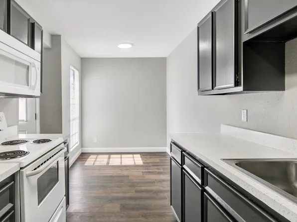 Willowchase Apartments, 4335 Crow Road, 4335 Crow Rd #4D, Beaumont, TX 77706