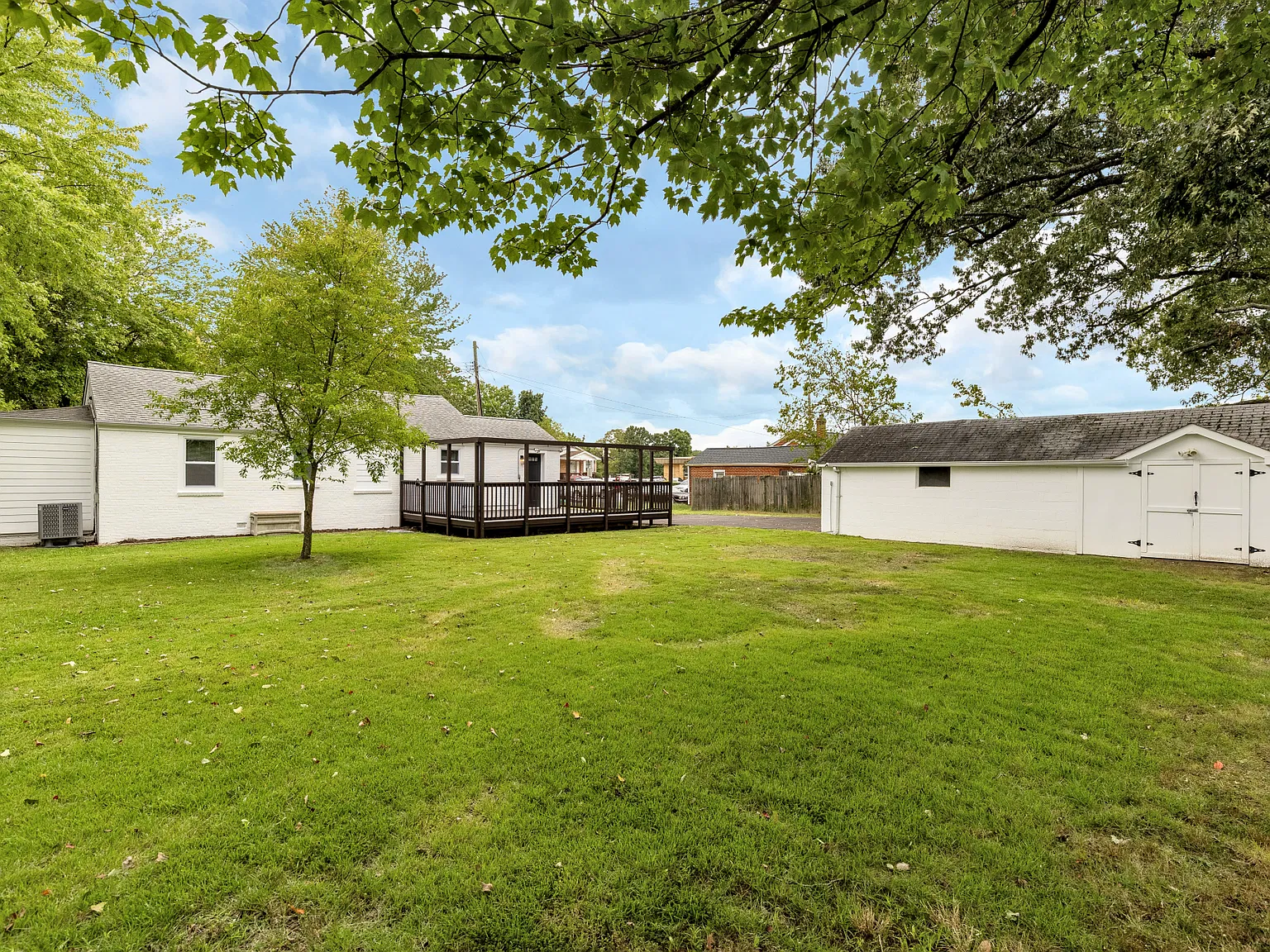 3 bed, 946 sqft, $2,800 — Photo 4