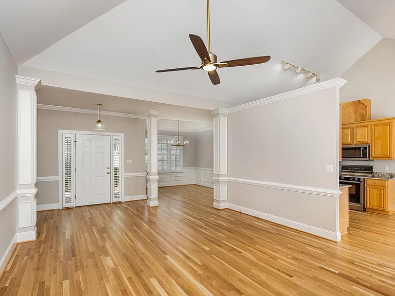 612 Hardimont Rd — Photo 5
