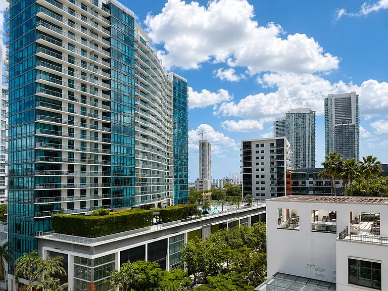 3100 N Miami Ave #811 — Photo 17