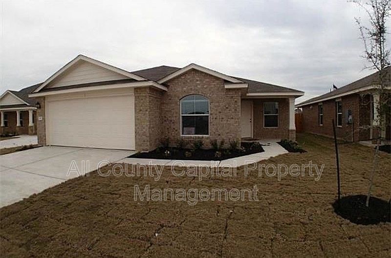 1st image of 108 Carbine Ct