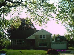 2313 Bressler Dr, West Lawn, PA 19609