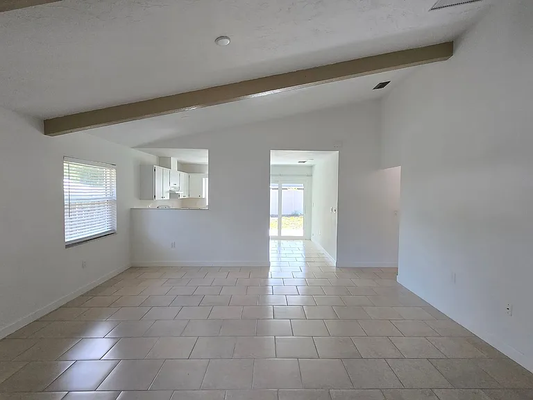 4705 Violet Ave — Photo 4