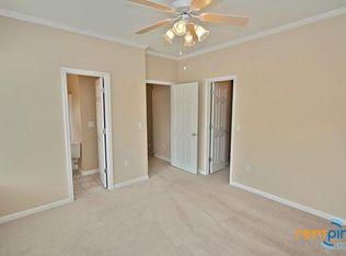 6900 N Ames Ave #I, Kansas City, MO 64151