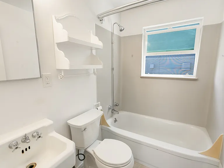 625 W Nickerson St #1 — Photo 7