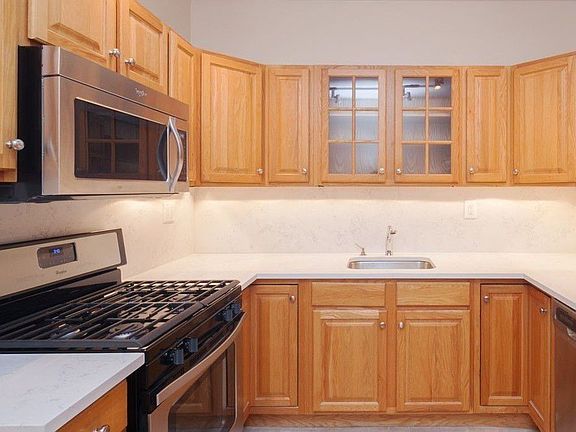 5th image of 487 4th St #3