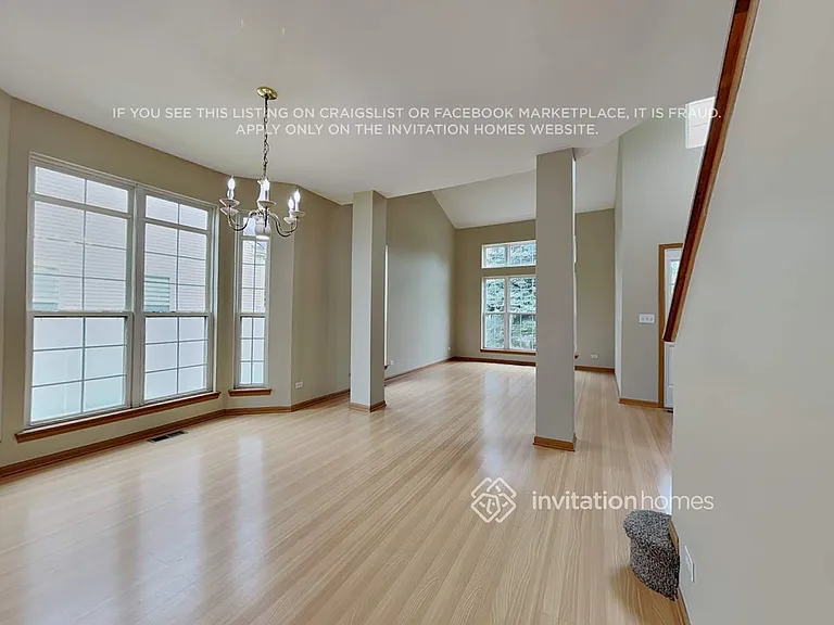 10880 Grand Canyon Ave — Photo 9