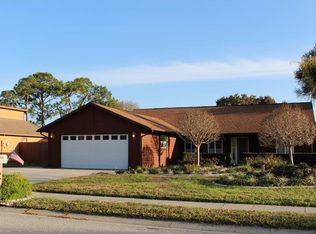 906 Plum Tree Ln, Sarasota, FL 34243