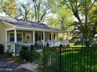 1749 Anderson Rd, Falls Church, VA 22043