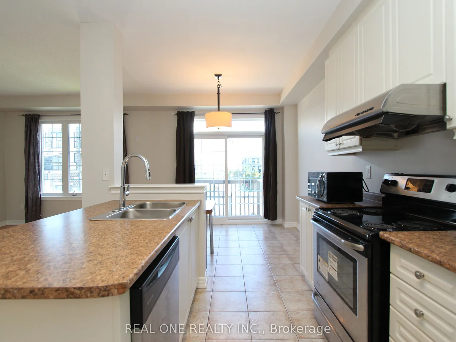 3 bed, $3,300 — Photo 4