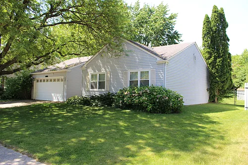 1000 Oakland Ln Photo 1