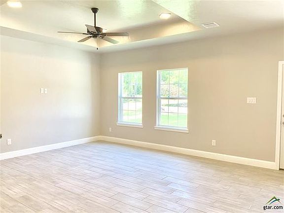 5th image of 3301 Gibbons St