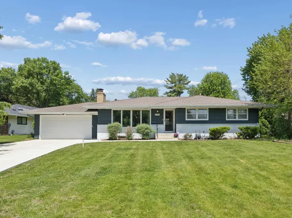 6204 Ashcroft Ln, Edina, MN 55424
