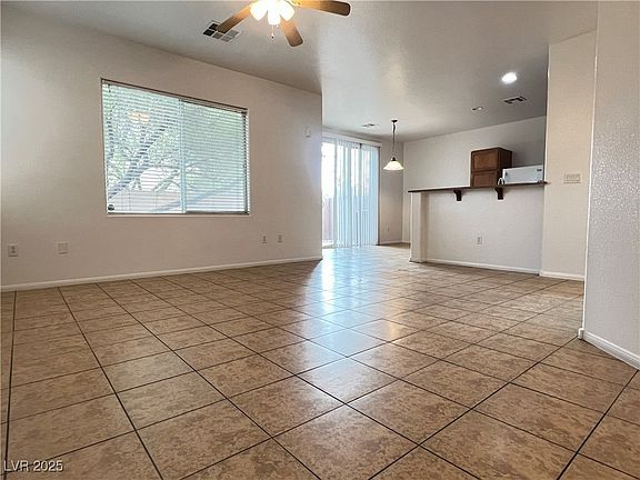 5th image of 4004 Joyous St