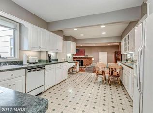 2004 Windmill Ln, Alexandria, VA 22307