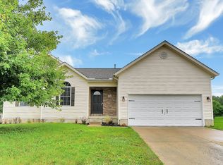 204 Applewood Dr, Pataskala, OH 43062