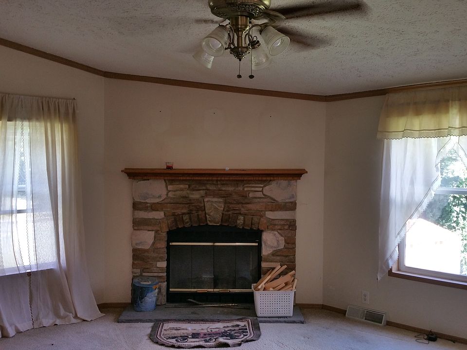 2nd image of 4101 Grand River Trail
