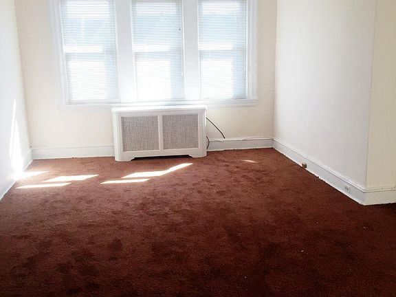 3rd image of 5235 W Berks St