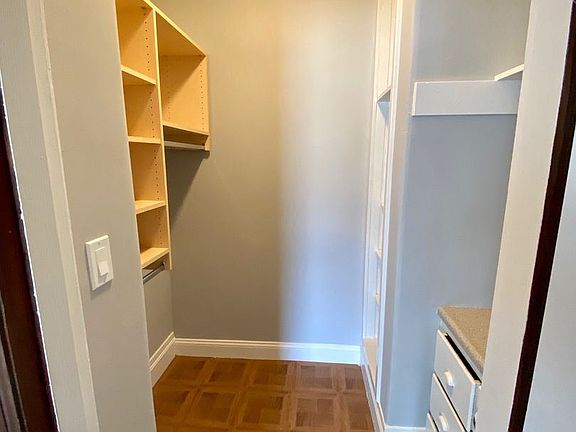 5th image of 1530 Green St APT 4