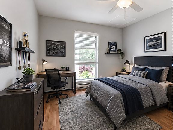 2nd image of 13911 70th Ave #320